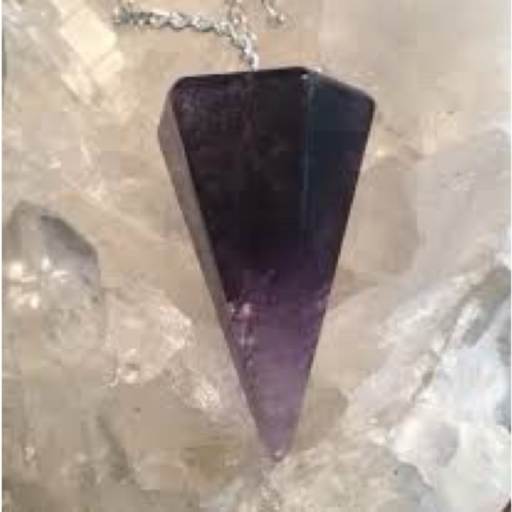 Special Dark Amethyst Pemdulum